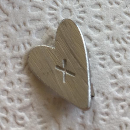 Broche KusHart Susanne Bagaya