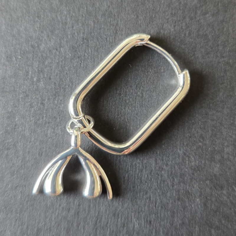 ODE Women Clit Drop Charm Hoop SP