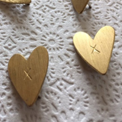 Broche KusHart Susanne Bagaya