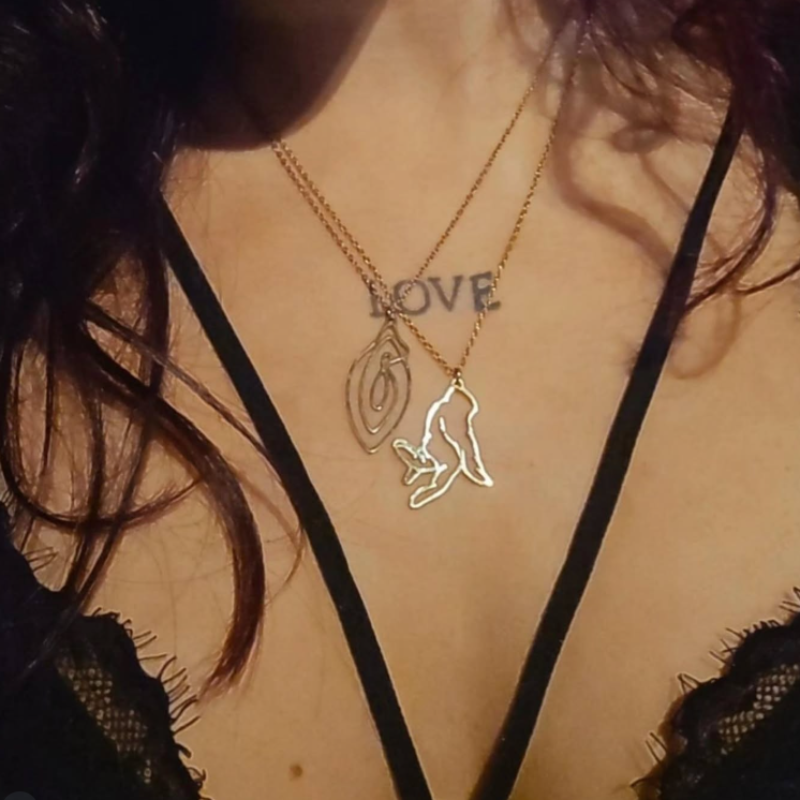 Vulvii Necklace - Rose Gold